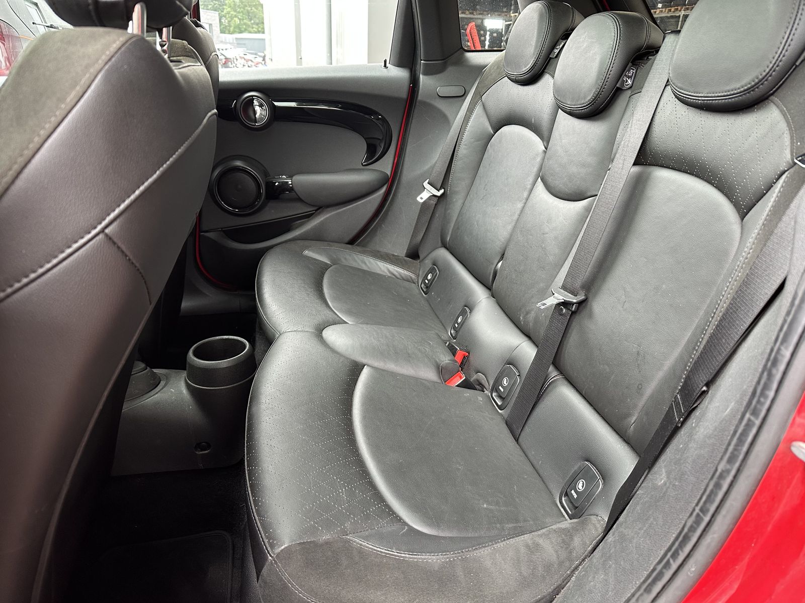 Fahrzeugabbildung MINI Cooper S Aut. JCW NAV+LED+PANO+LEDER+18ZOLL+2HD