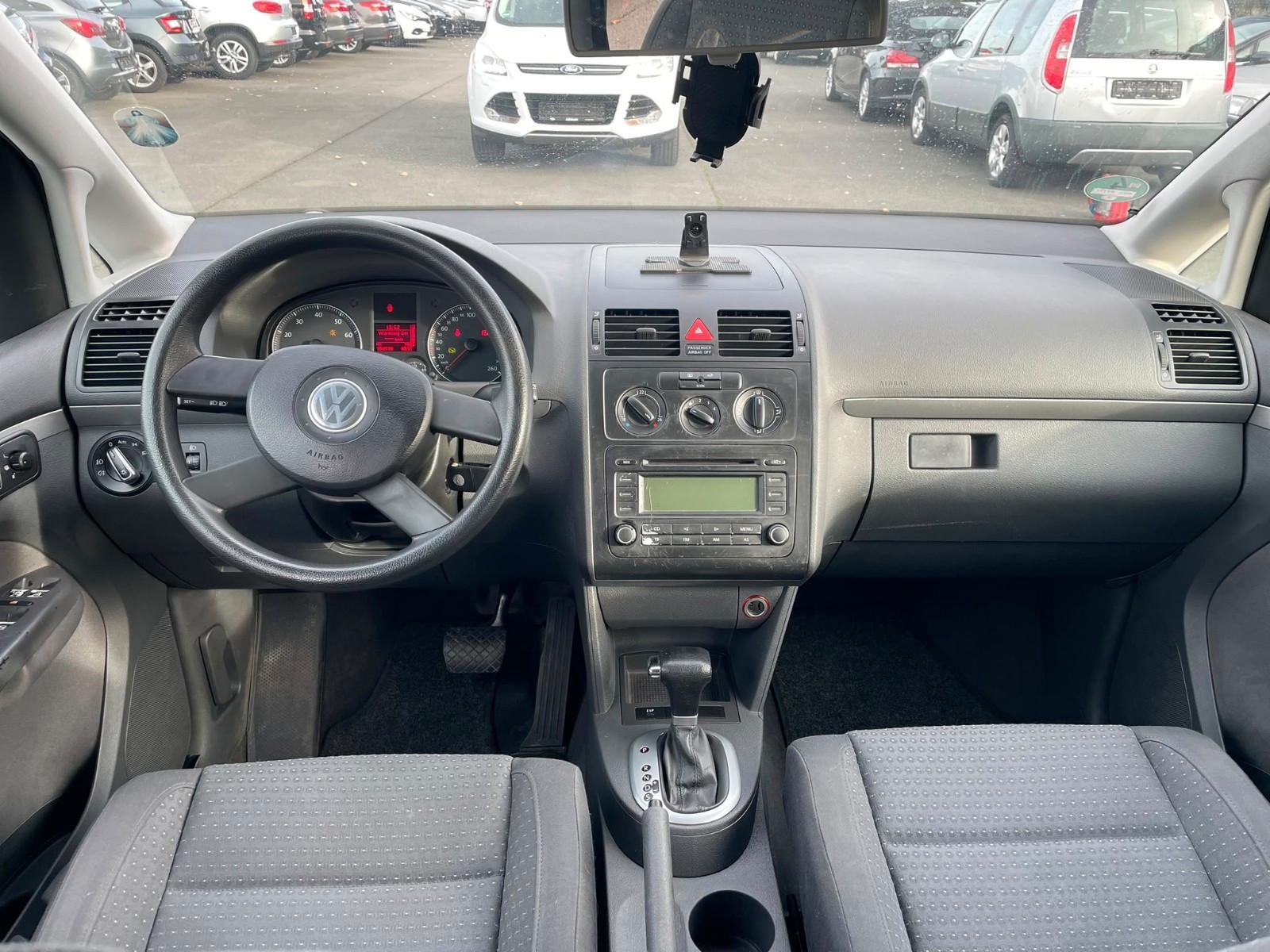 Volkswagen Touran 2004 — photo 9
