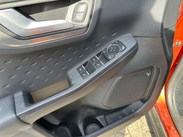 Kuga Titanium X 1.5 EcoBoost AHK Navi PDC RearVi