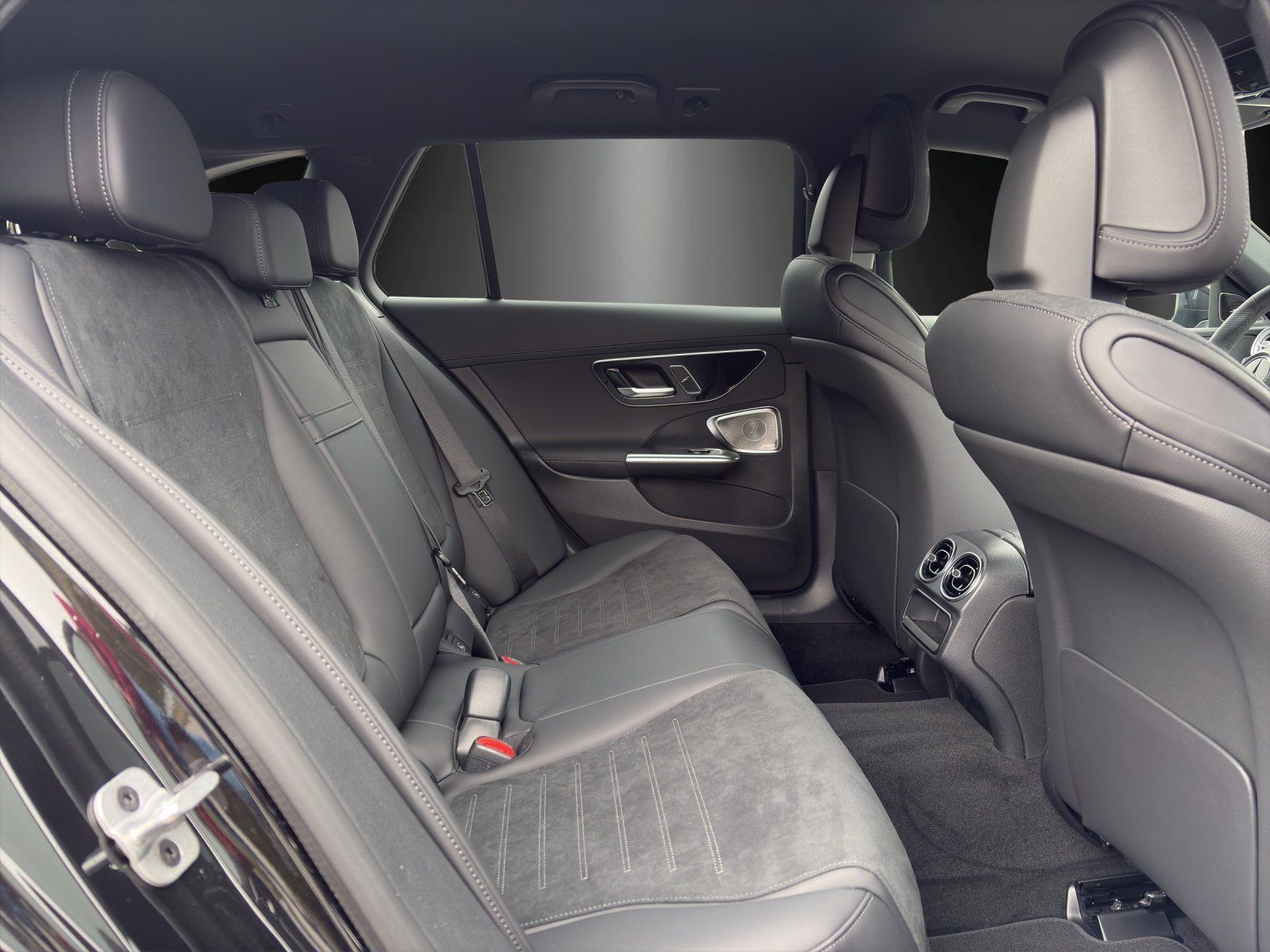 Fahrzeugabbildung Mercedes-Benz C 300 d T EDITION AMG AHK DIGLIGHT 360° MEMORY