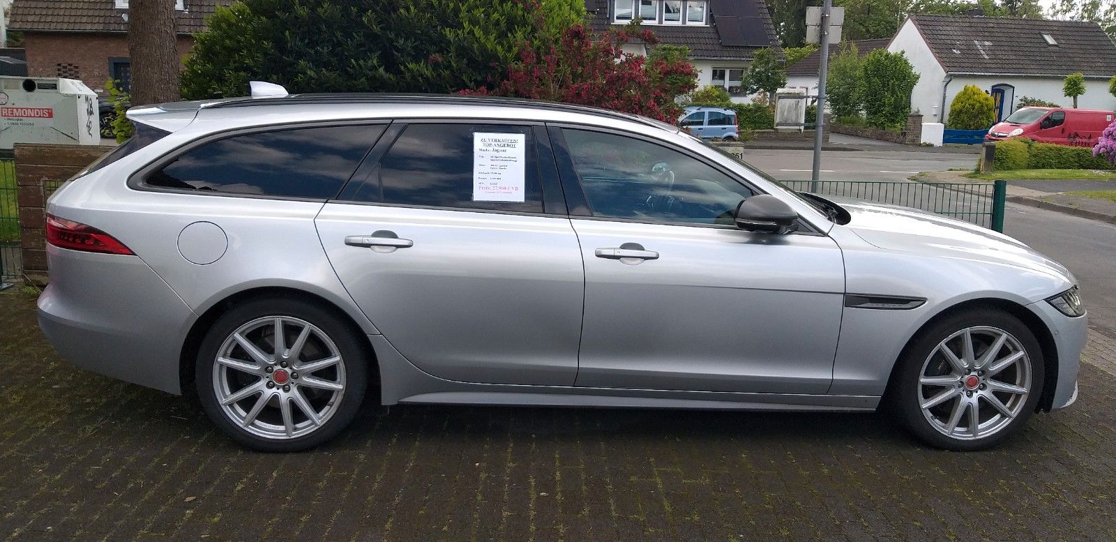JAGUAR XF