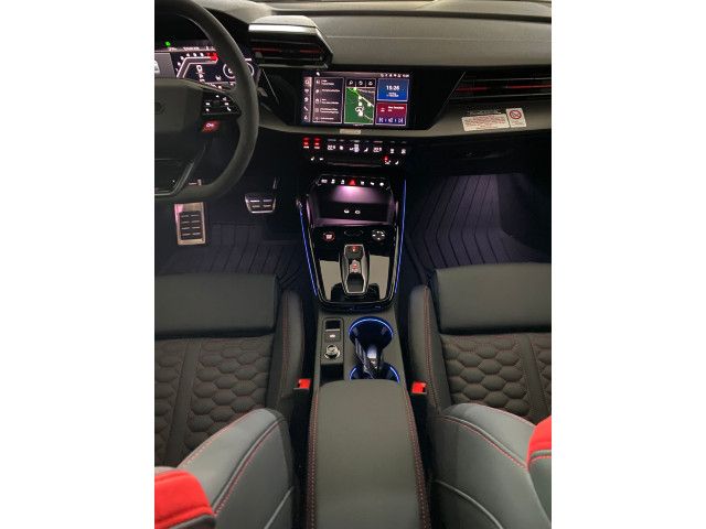 RS3 Limousine 2.5 TFSI quattro S tronic PANO+SON