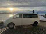 Volkswagen T5 Caravelle langer Radstand nur 136.000km - weiße Volkswagen T5 Caravelle