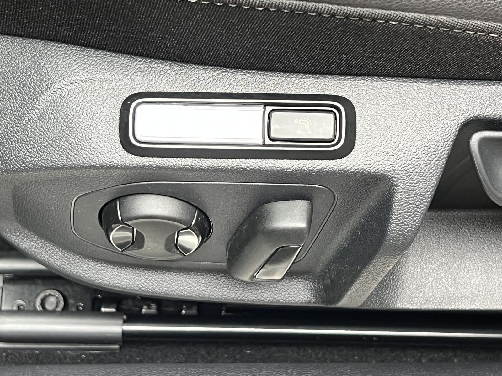 Volkswagen Arteon R-Line DSG Navi Kamera Pano LED CarPlay