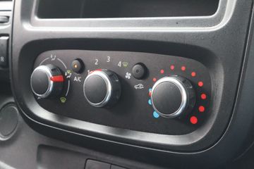 Renault Trafic - 12