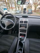 Peugeot 307 Kombi 1.6 - Peugeot 307 mit Benzin-Antrieb: Kombi, 1.6