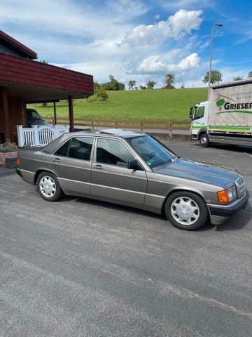 Mercedes-Benz Mercedes w201 190e 2.0l mit Schiebedach