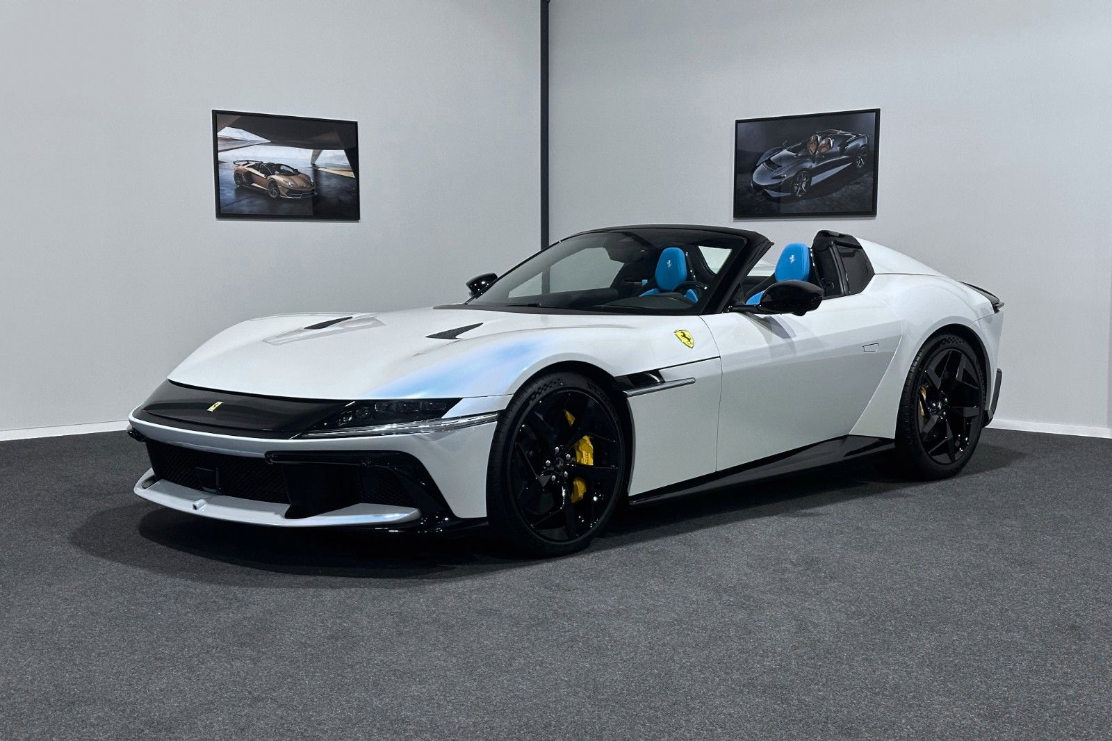 Fahrzeugabbildung Ferrari 12Cilindri Spider | Lift | Carbon | Extrarange