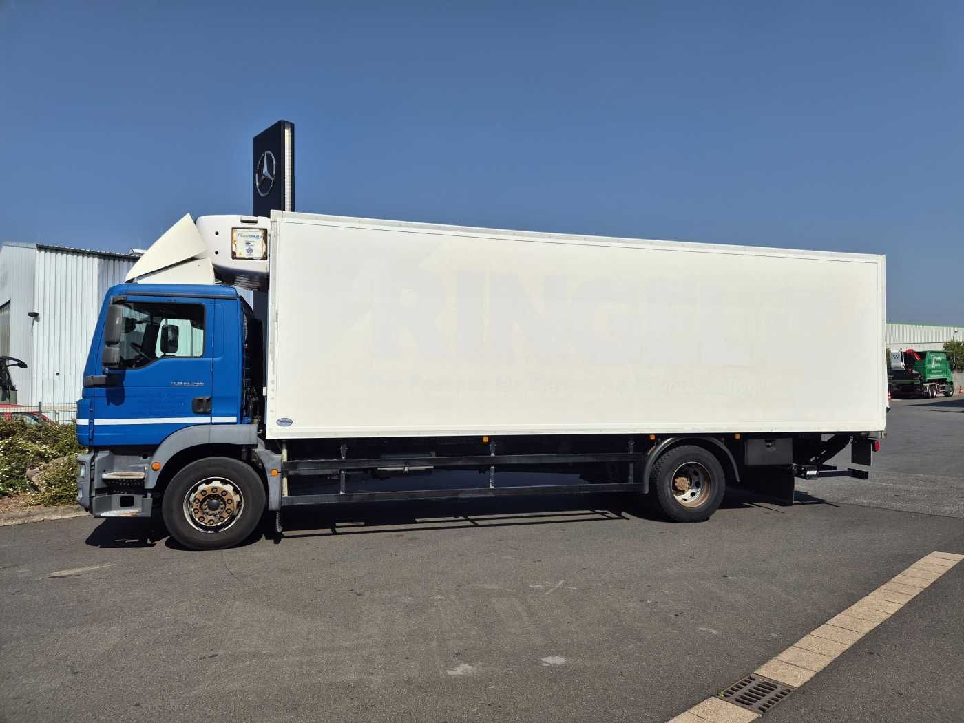 Fahrzeugabbildung MAN TGM 18.290 4x2 LL Carrier Supra 950Mt LBW
