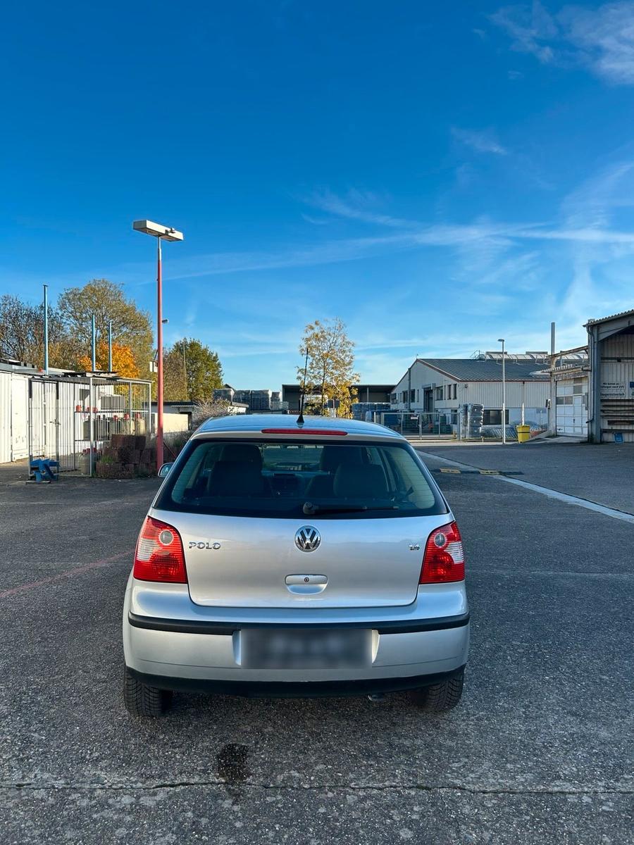 Volkswagen Polo 2004 — engine 75 HP (55kW)