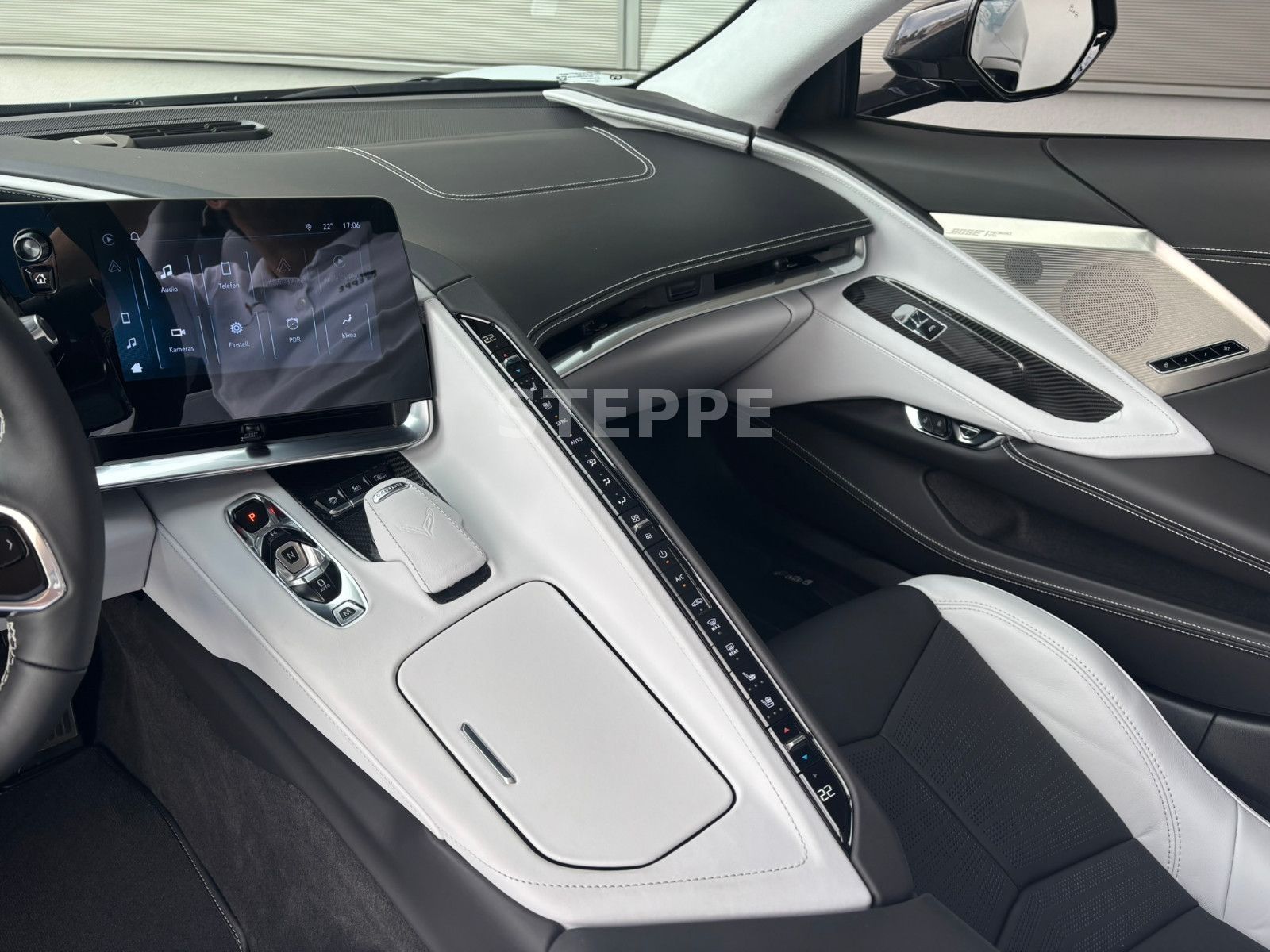 Corvette C8 Stingray Convertible 3LT Europamodell STEPPE