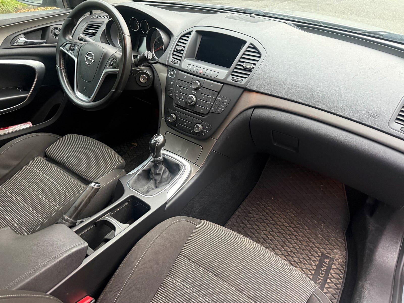Opel Insignia 2012 — photo 14