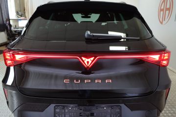 Cupra Leon Sportstourer 1.5 AHK Pano 19Zoll Sennheiser