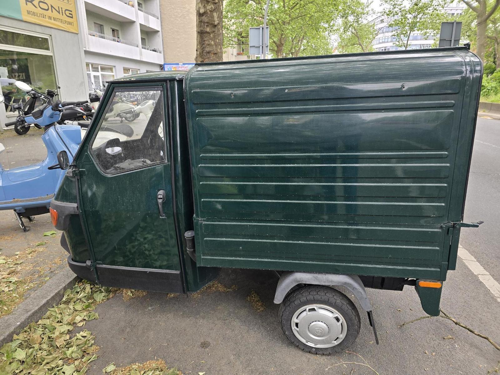 Piaggio APE 50 Kasten nur 27 KM