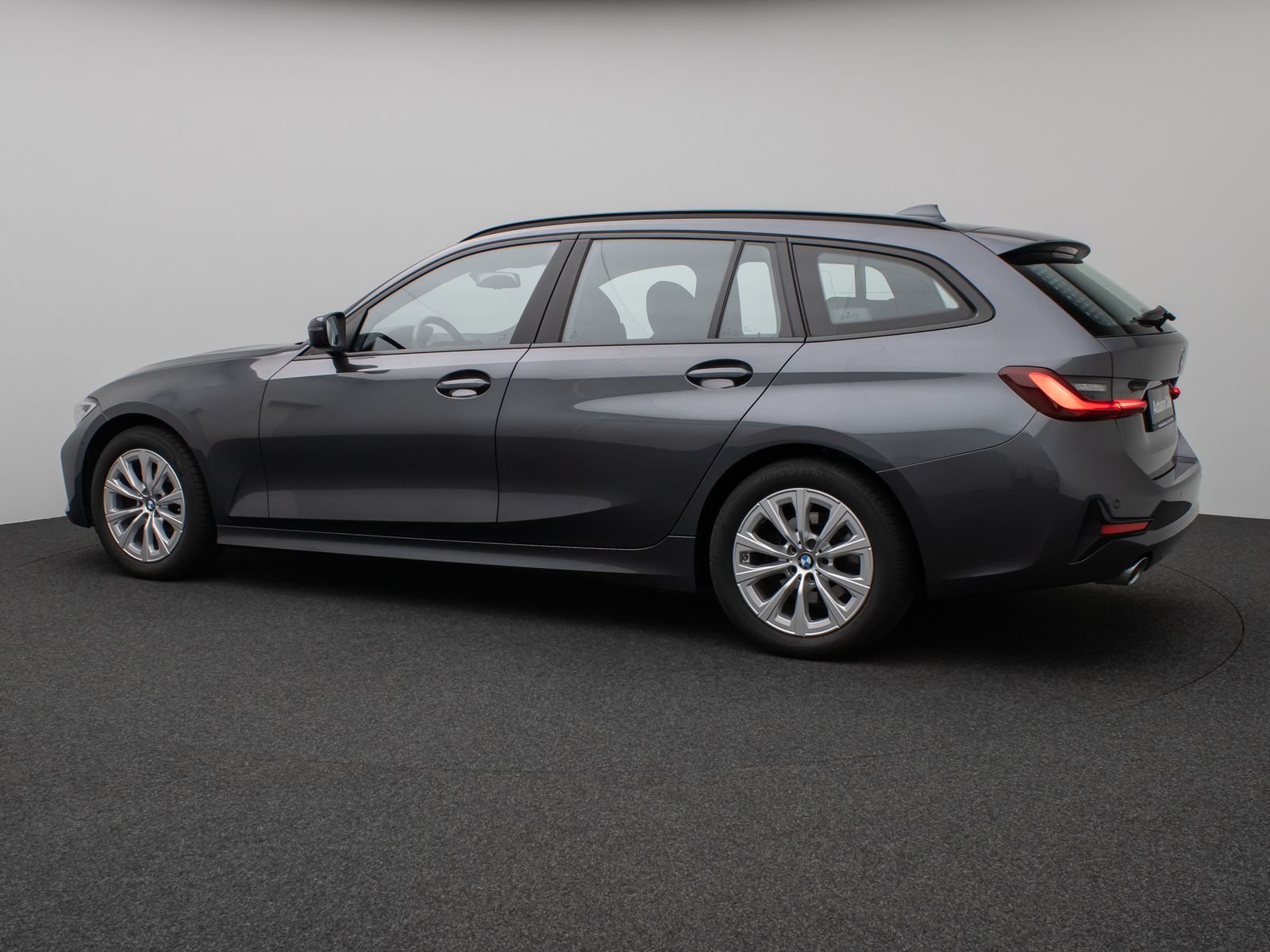 Fahrzeugabbildung BMW 320d DAB HiFi CockPitPro Lordos Alarm PDC Sport