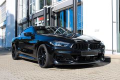 BMW M850 i xDrive Coupe / B&W / M FAHRWERK / LASER BMW M850 i xDrive Coupe / B&W / M FAHRWERK / LASER