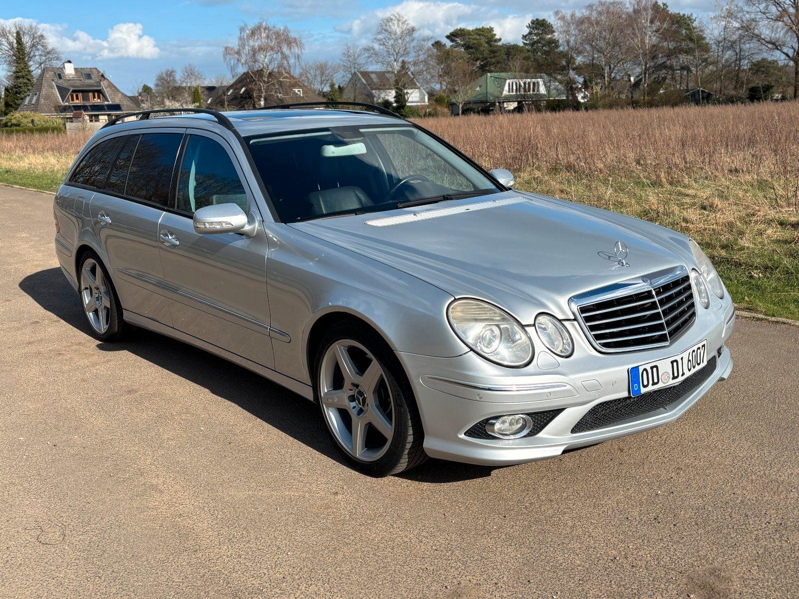Mercedes-Benz E320 2006 — rear view