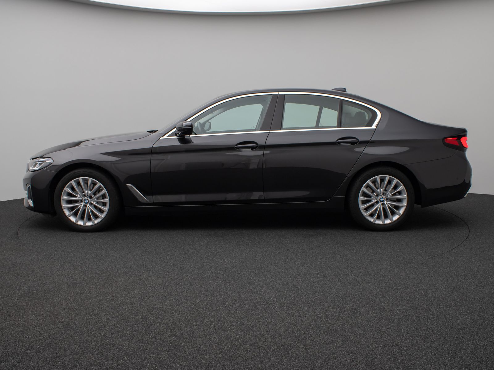 Fahrzeugabbildung BMW 540i xD LuxuryLine Kamera Laser HUD H/K Komfort