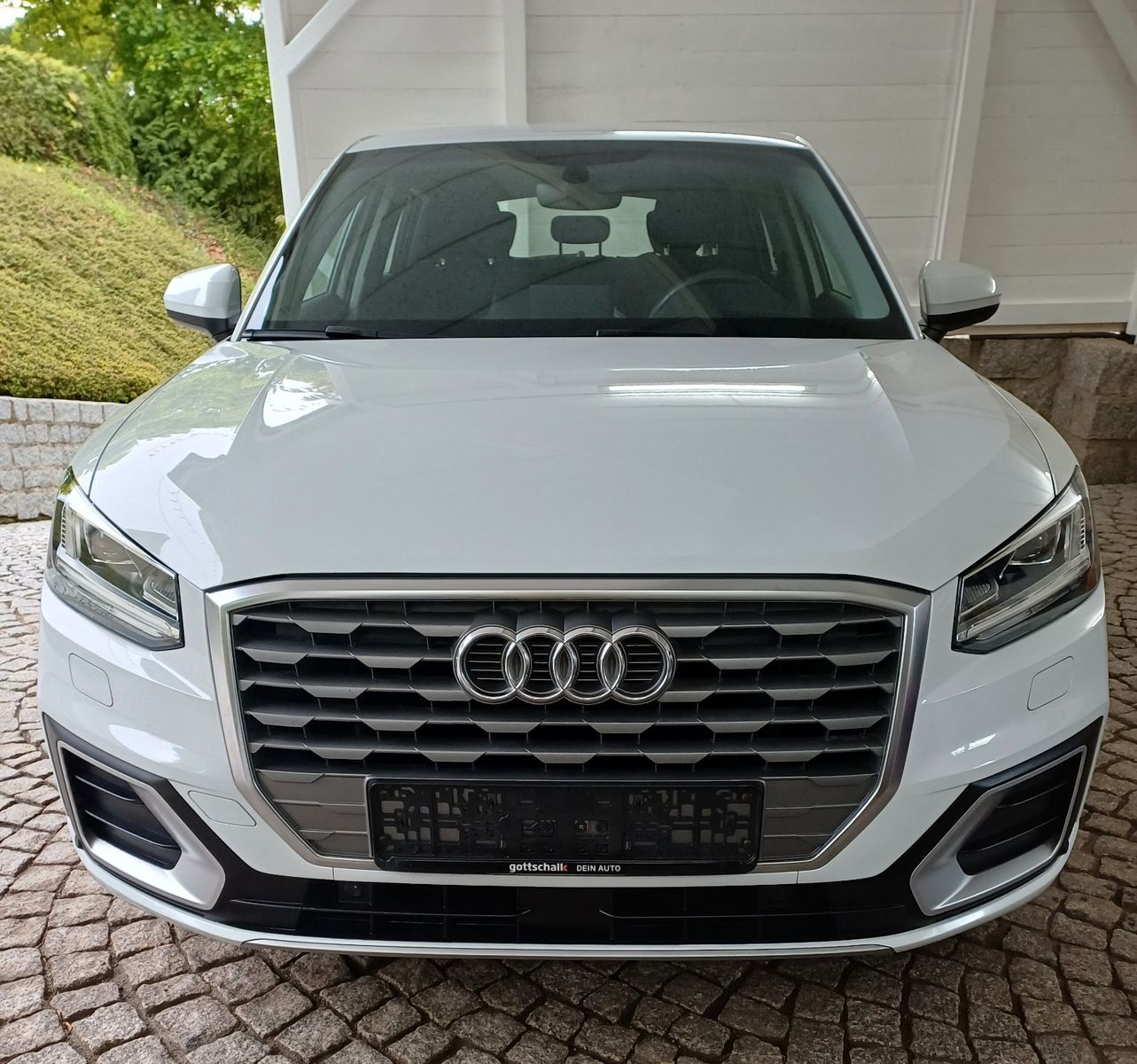 AUDI Q2 1.4 TFSI COD S tronic sport  LED/NAVI/PDC 