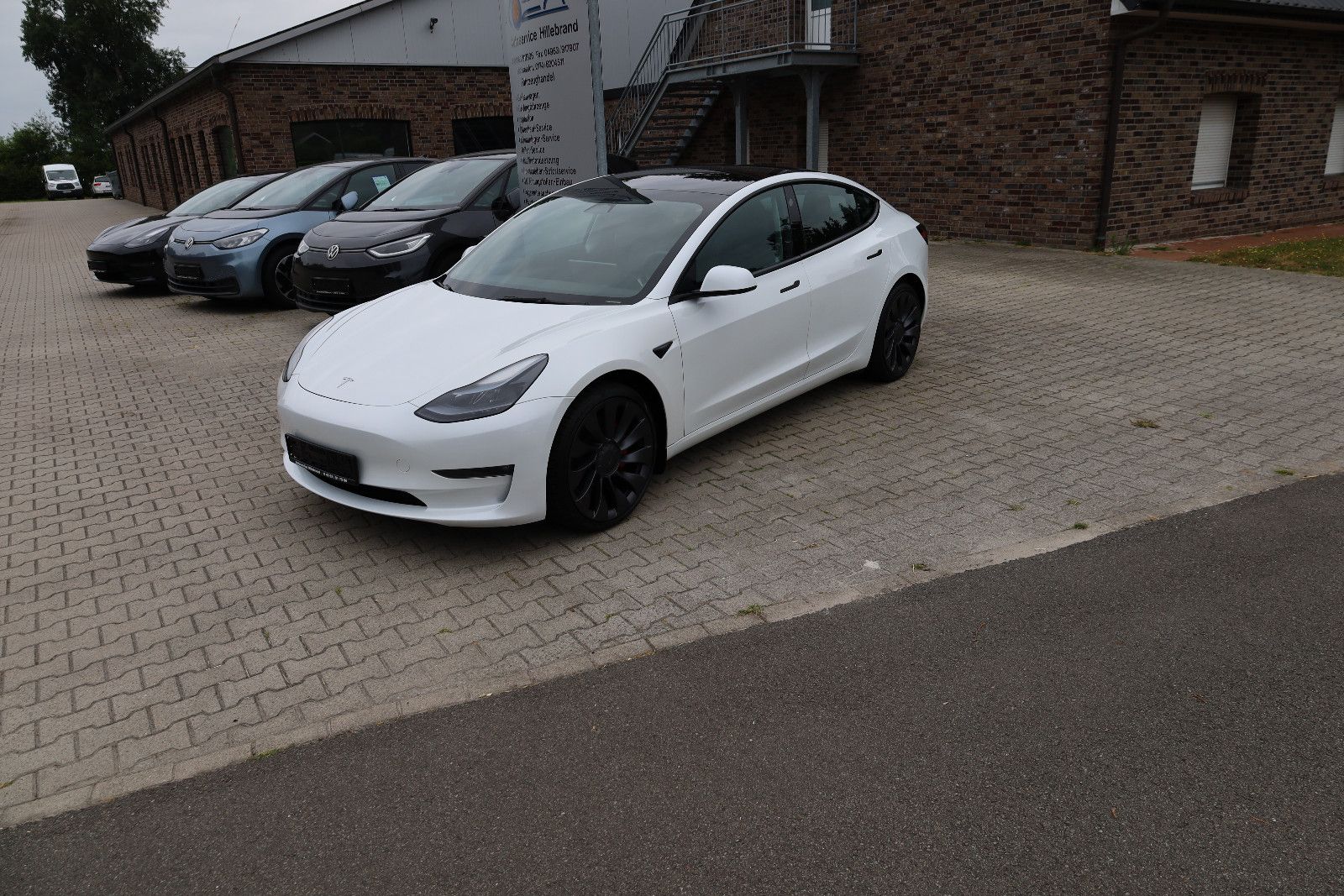 Tesla Model 3 Performance Dual AWD Long Range 20Zoll foto 3
