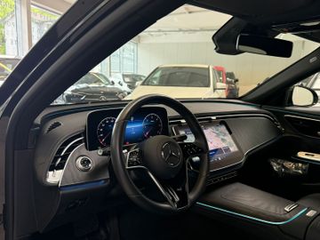 Mercedes E 220 - 11
