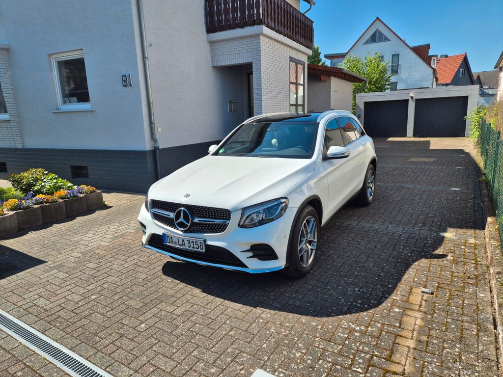 Image of Mercedes-Benz GLC 220