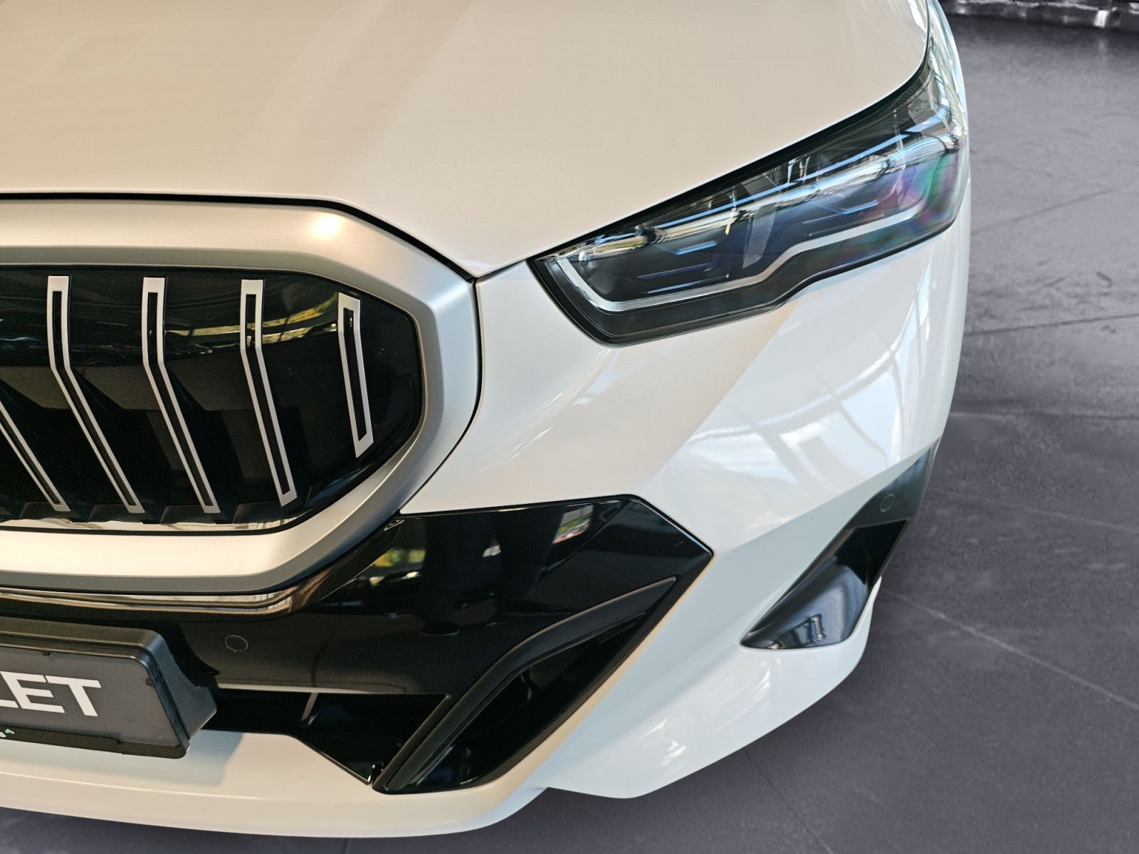 BMW 520i Touring M Sport Standheizung AHK Sitzbelüft foto 8