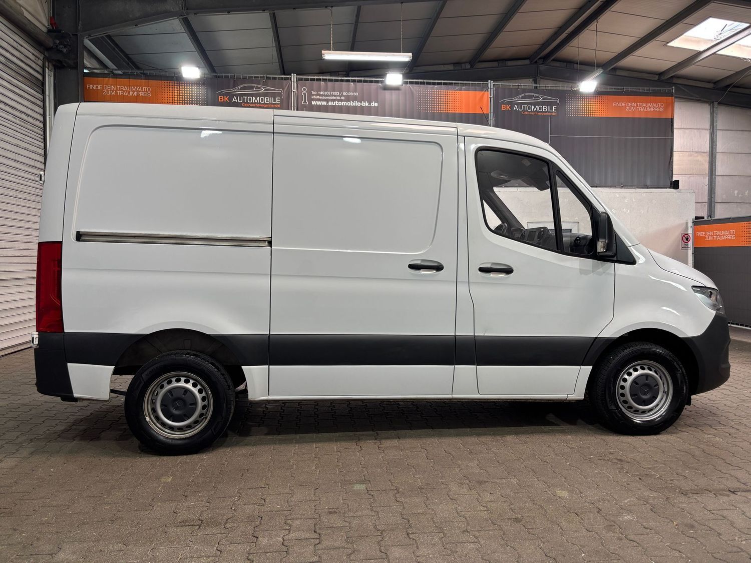 Fahrzeugabbildung Mercedes-Benz Sprinter 211 CDI L1 #Klima#Kamera#MBUX#AHK