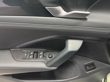 Fahrzeugverkauf 11 Volkswagen Tayron 1.5 eTSI 110 kW Life 7-Sitze AHK