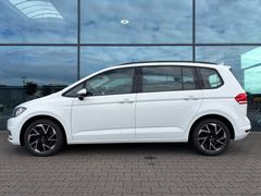Fahrzeugabbildung Volkswagen Touran 1.5 TSI 7-Sitzer Einparkh. Tempomat 17"