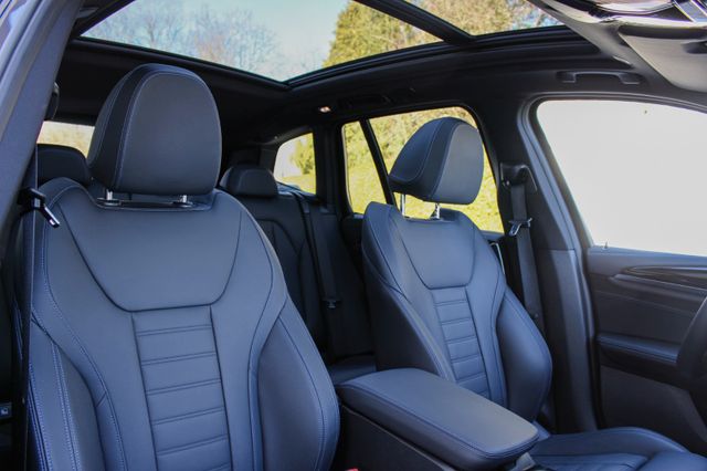 BMW iX3 IMPRESSIVE / SHADOW LINE / LASER / M-SPORT