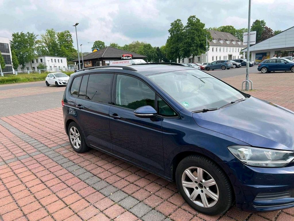 Image of Volkswagen Touran