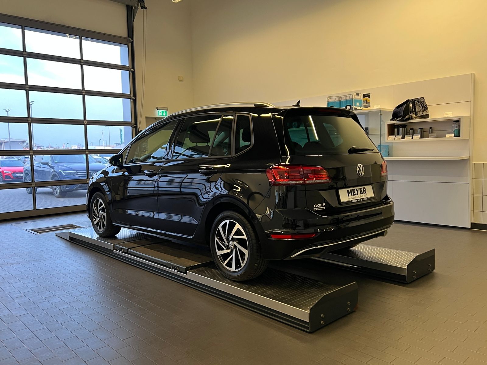 Fahrzeugabbildung Volkswagen Golf Sportsvan JOIN 1.5 TSI *App Connect, Climat