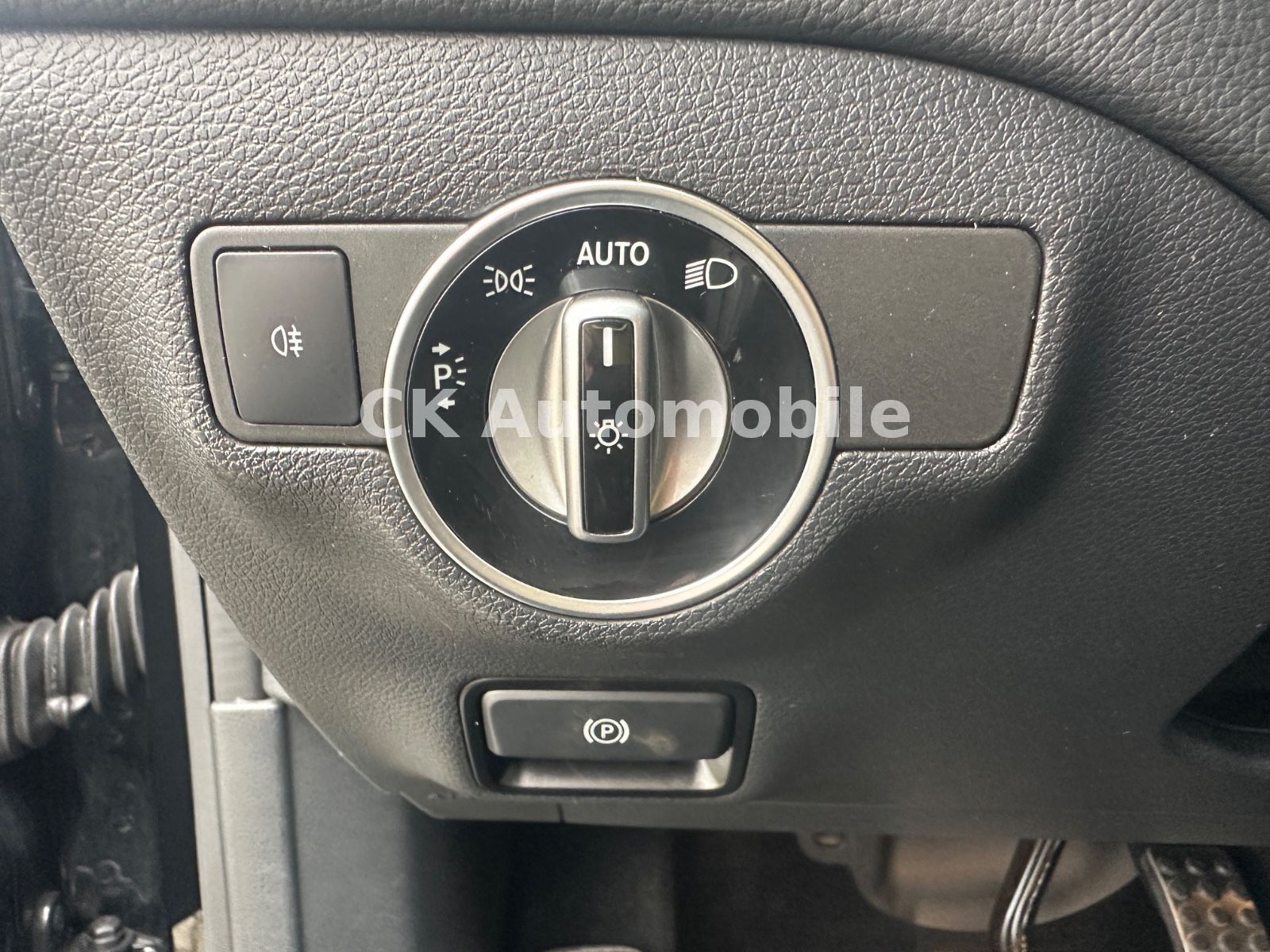 Fahrzeugabbildung Mercedes-Benz CLA 220 CDI Shooting Brake/4Matic/AMG-Line/LED