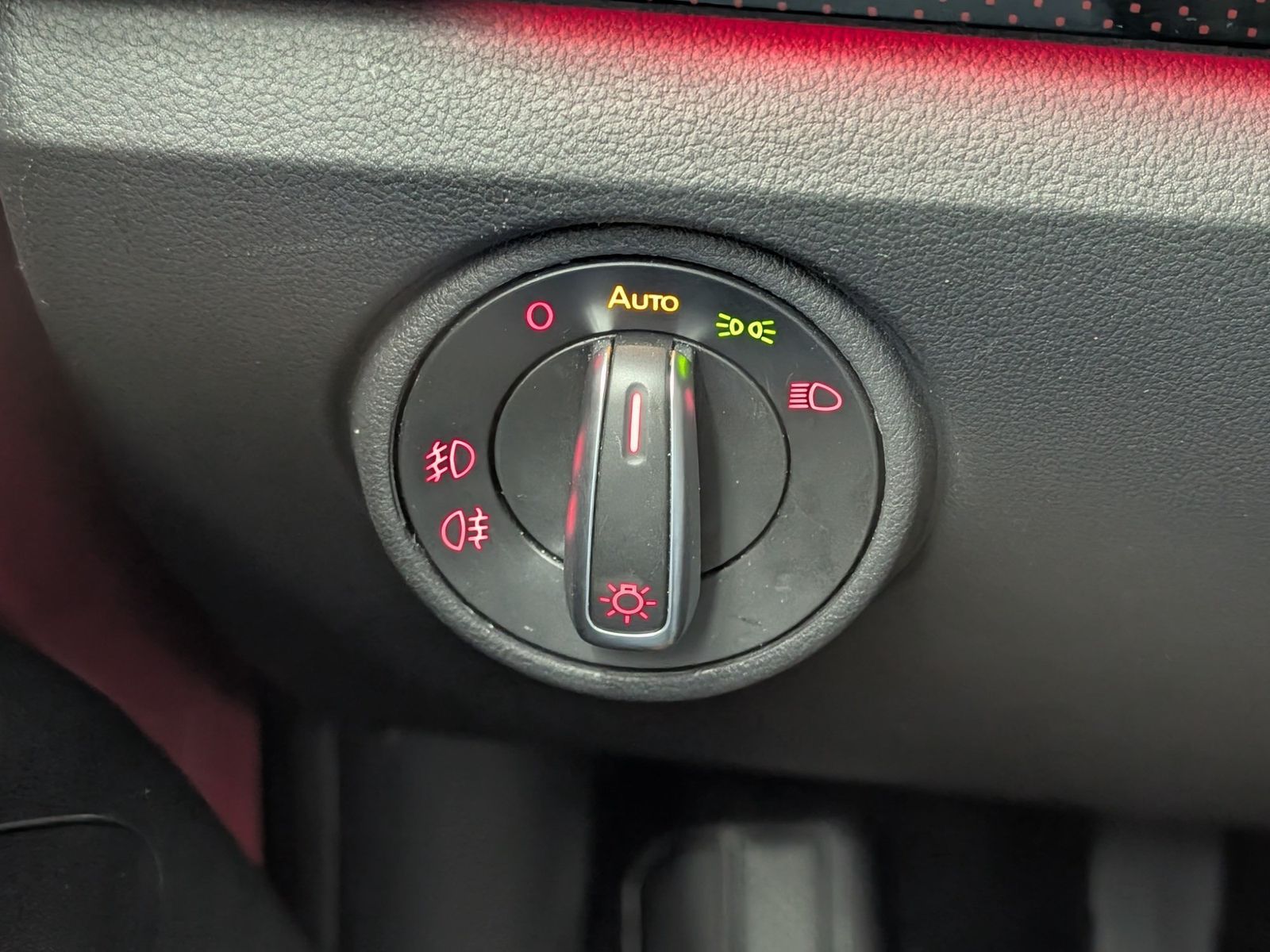 VW up ! GTI 1.0 TSI SHZ LED DAB – Bild 31