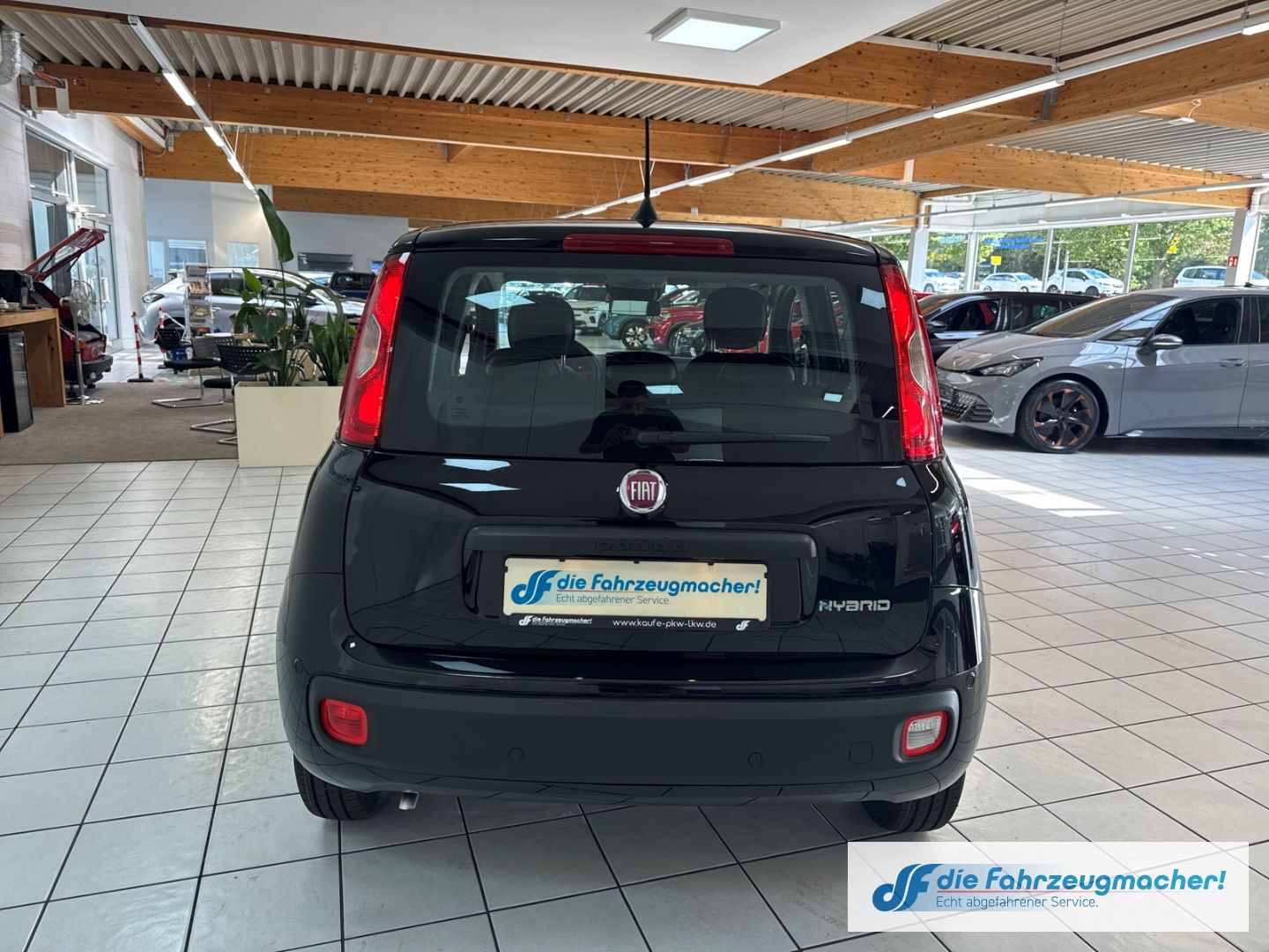 Fahrzeugabbildung Fiat Pandina Hybrid Tempomat Icon Digitales Cockpit D