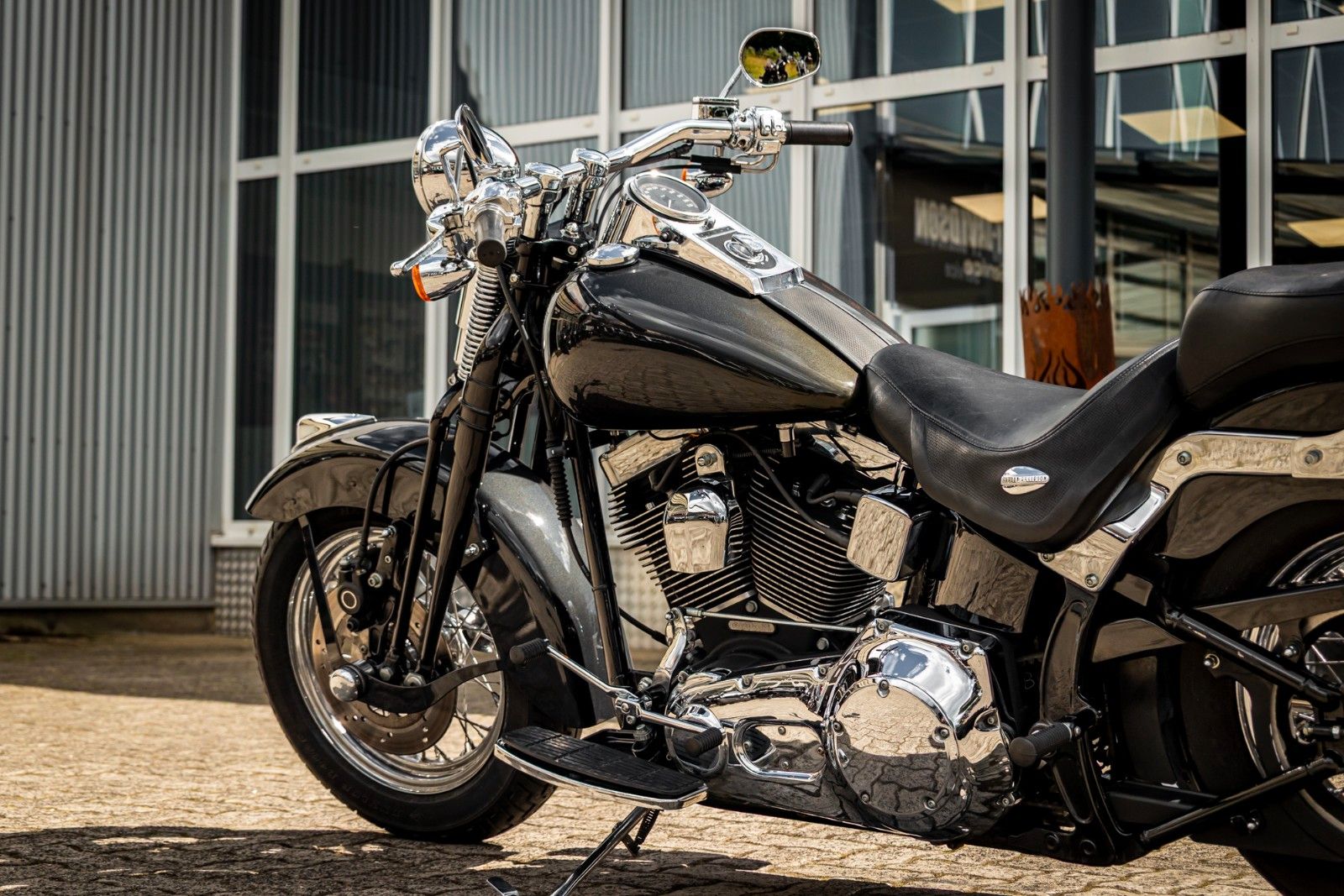 Fahrzeugabbildung Harley-Davidson FLSTSCI Springer Classic - Vance & Hines -
