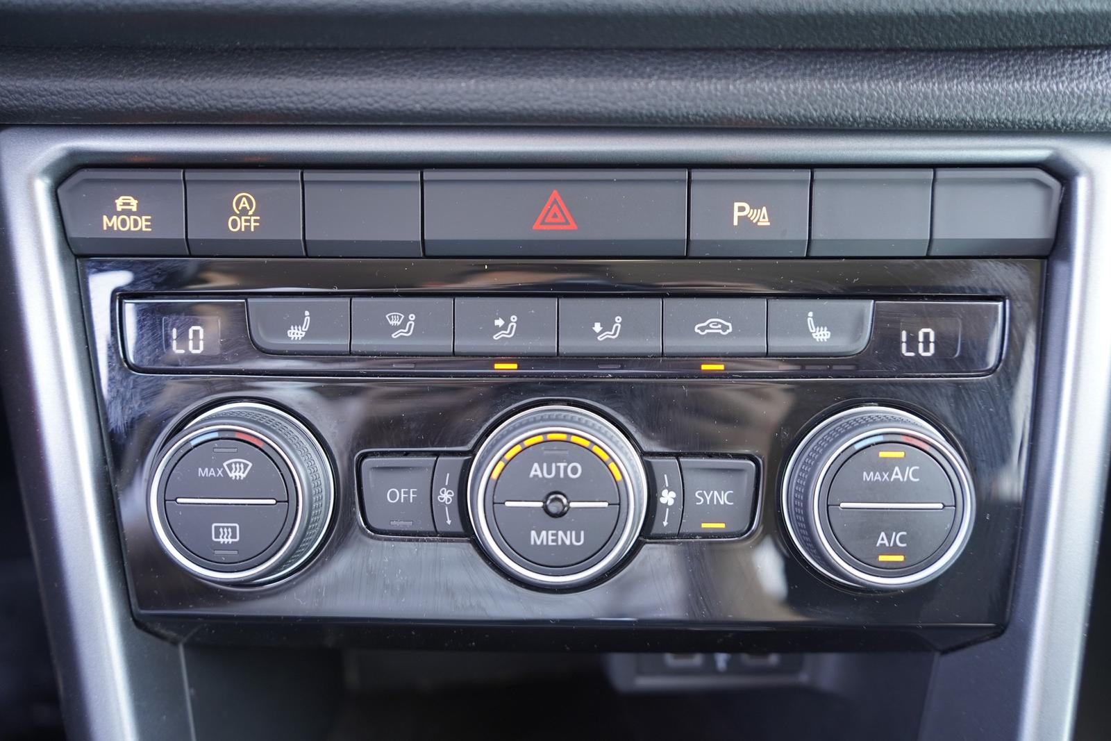 Volkswagen T-Roc 1.5 Active DSG LED Navi Klimaaut. PDC, миниатюра 16