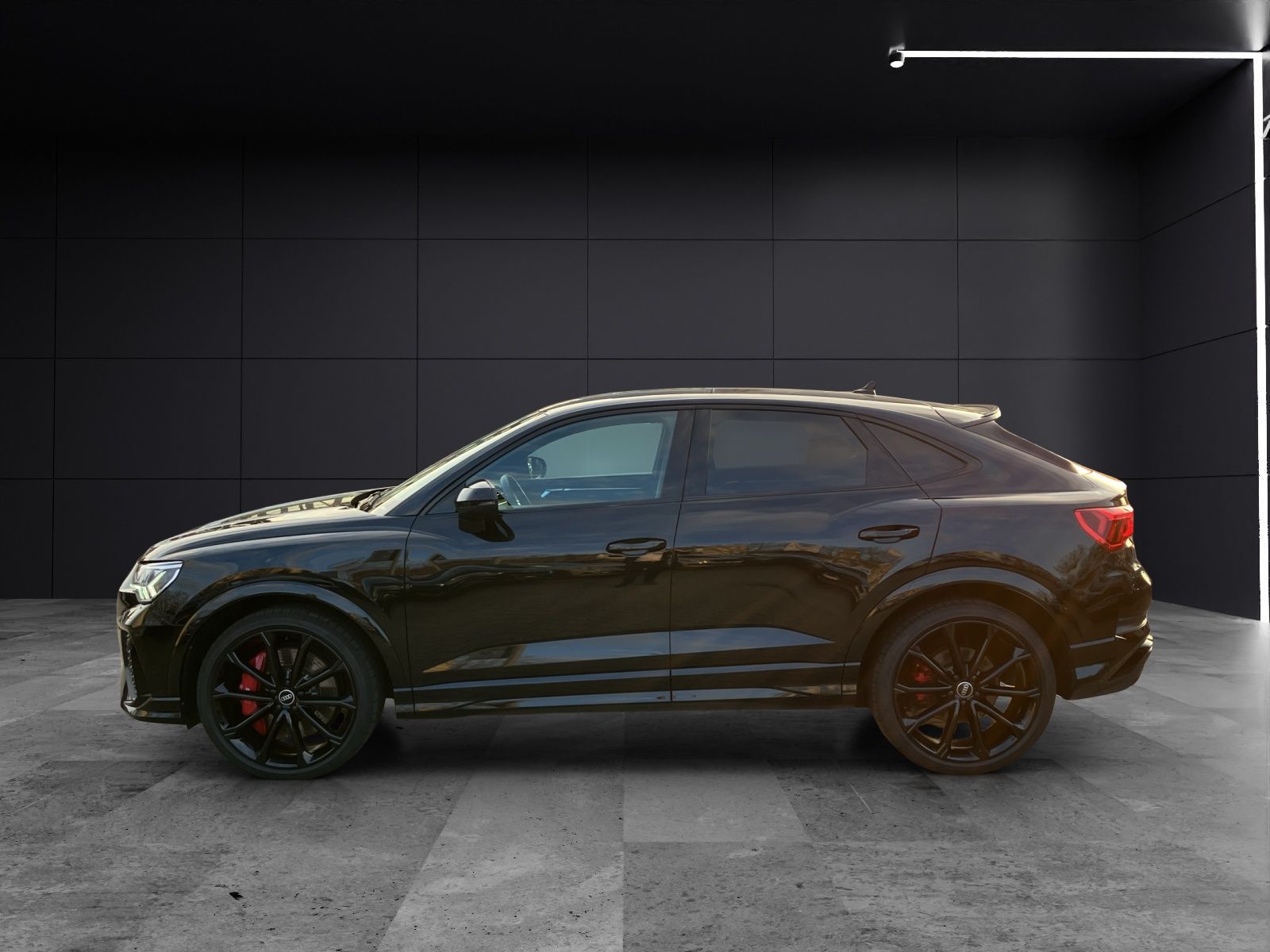 Fahrzeugabbildung Audi RS Q3 Sportback 2.5 TFSI quattro Matrix AHK AVC