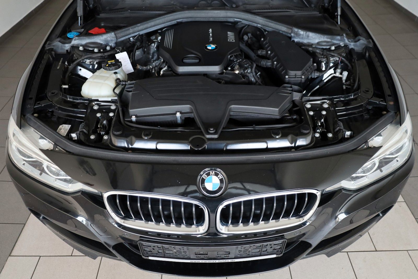 Fahrzeugabbildung BMW 320d Touring M Sport Leder,Navi,LED,SH,PDC,SR+WR