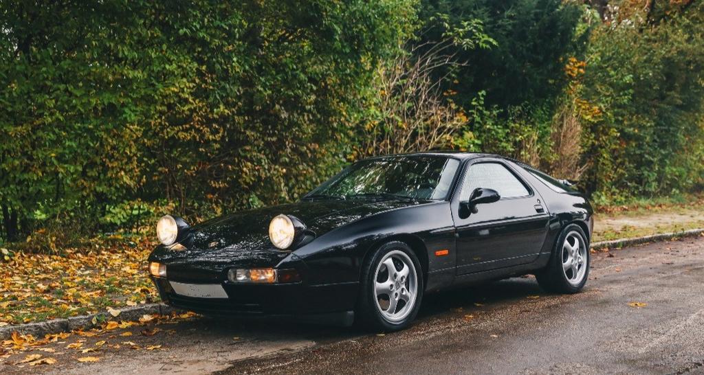 Porsche 928