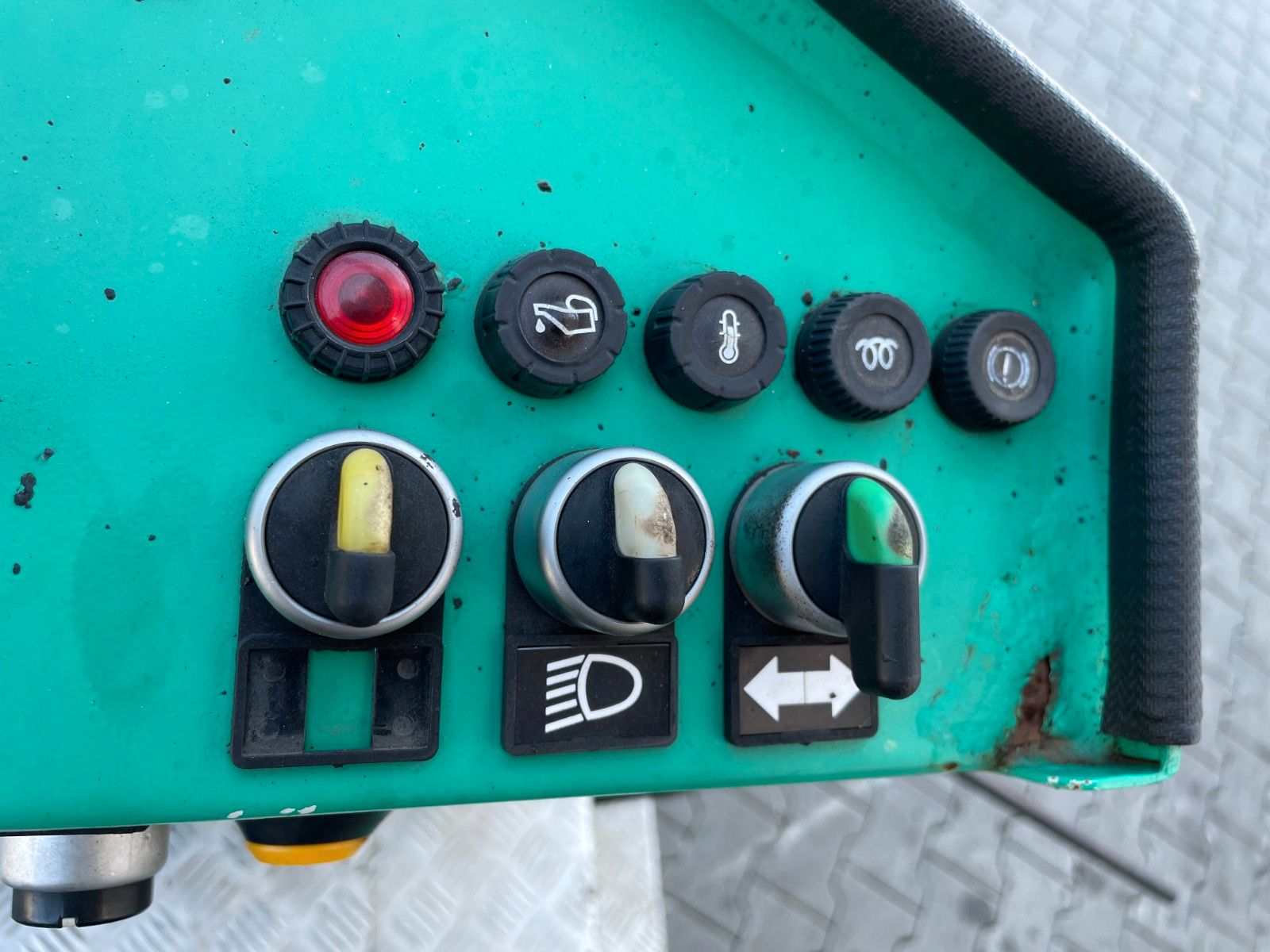 Fahrzeugabbildung Andere Weiro TM 800 SH / 904h / Bitumenspritzmaschine