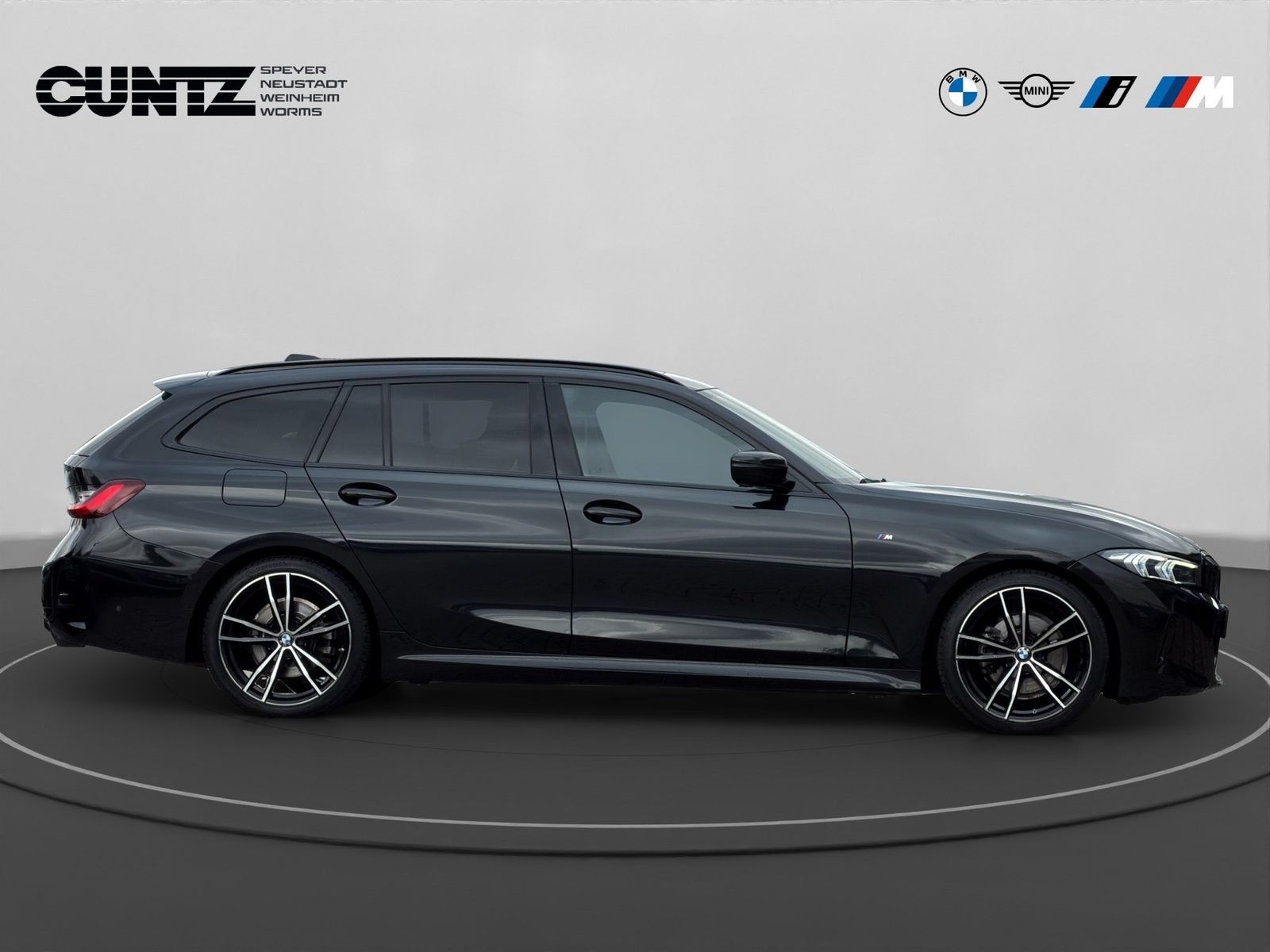 BMW 320d Touring M Sport Panoramadach HiFi Driving A foto 4