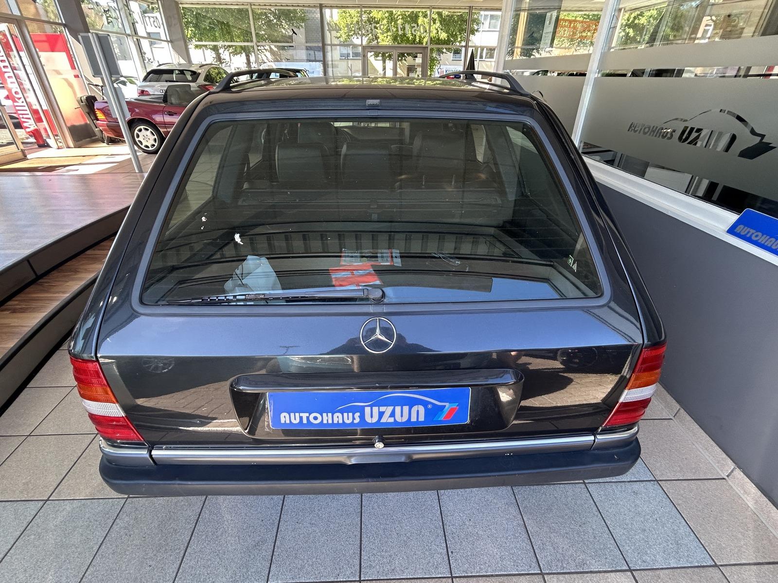 MERCEDES CLASSE E BREAK 230 TE 2.3 132 ch - BVA - TOIT COUVRANT - CUIR - 157700 km