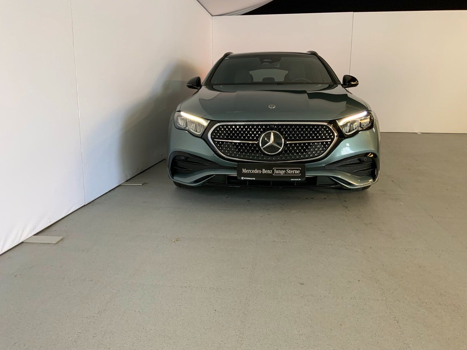 Mercedes-Benz E 300 de T AMG Night AHK Sitzklima Pano Leder+++ imagem 2
