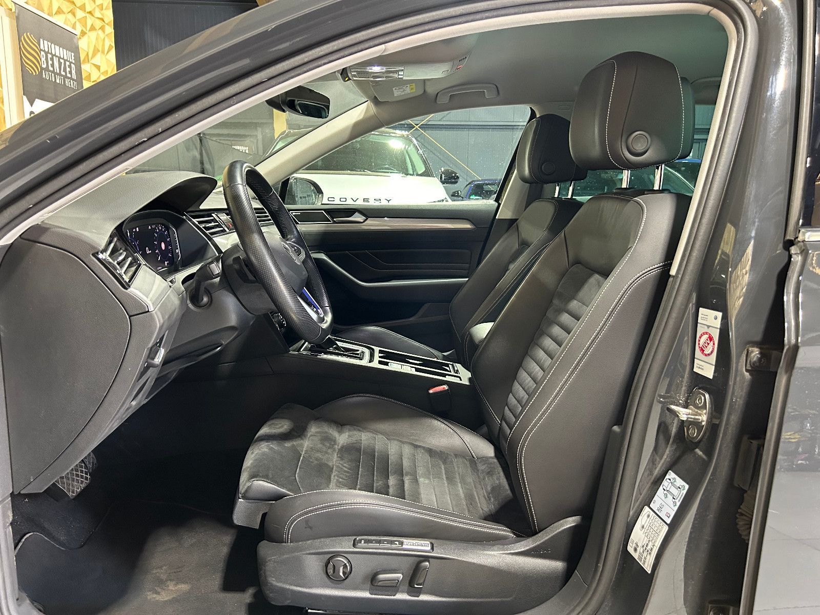 Fahrzeugabbildung Volkswagen Passat Variant GTE/APPLE/KAMERA/NAVI/ACC/8-FACH/