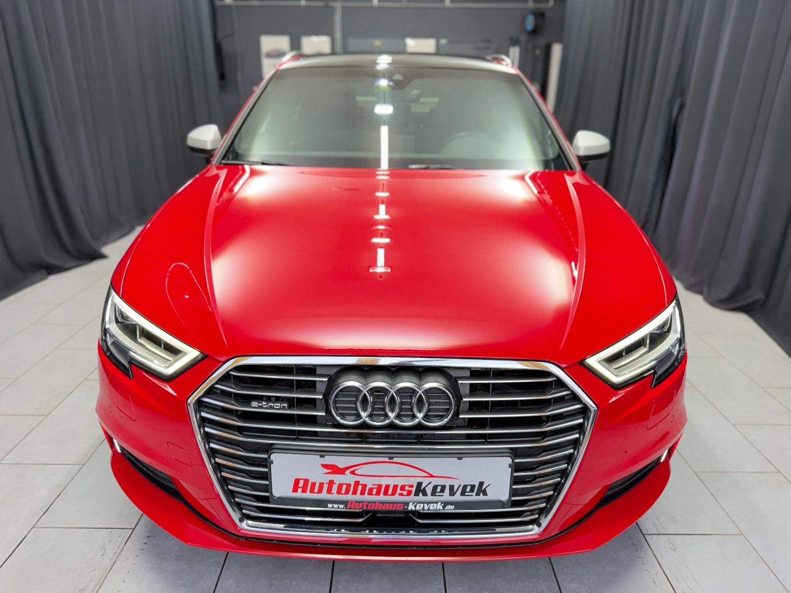 Fahrzeugabbildung Audi A3 Sportback e-tron s-line |AHK|PANO|NAVI