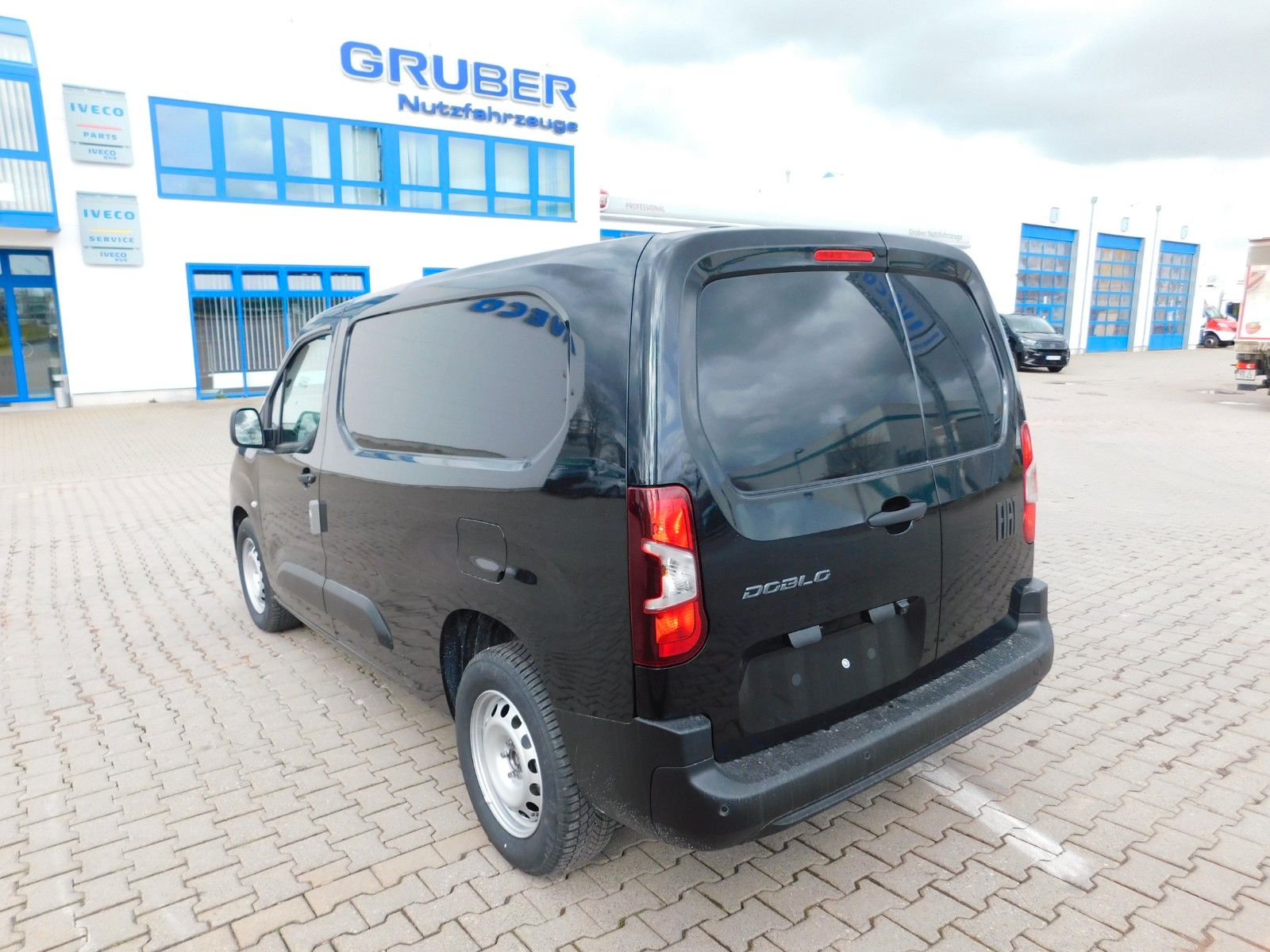 Fahrzeugabbildung Fiat Doblò KaWa XL 130 PS Diesel Laderaumpaket