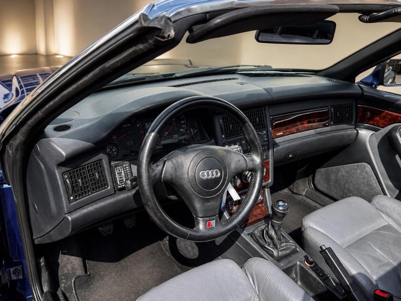 Audi 80 2,6 Cabrio/1.Hand/LEDER/XENON/SHZ/KLIMa