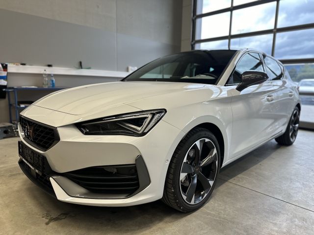 Cupra Leon 1,5eTSI DSG Matrix Pano Navi Assist XL